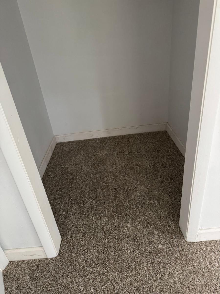 Carpet installed in a bedroom closet in San Jose Jacksonville